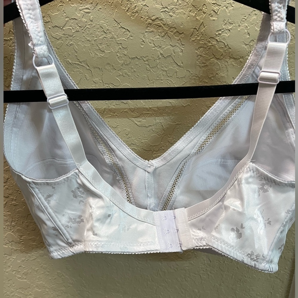 New✨Gloria Vanderbilt Womens Full Coverage Bra Wire-Free - Picture 3 of 5